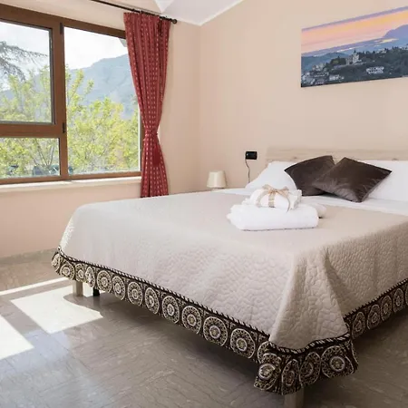 Divino Bistrot E Relais Vendégház Lenola