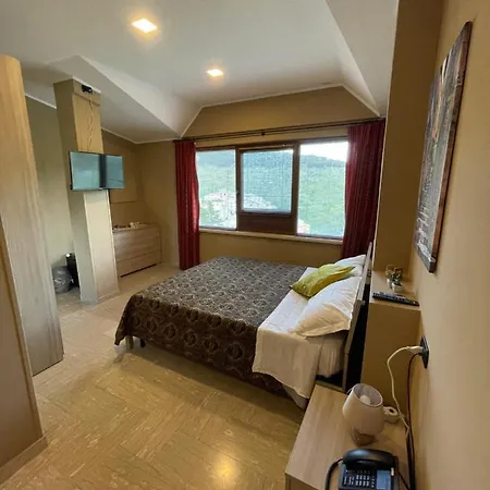 Divino Bistrot E Relais 4* Lenola